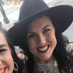 Meet your Posher, Leigh